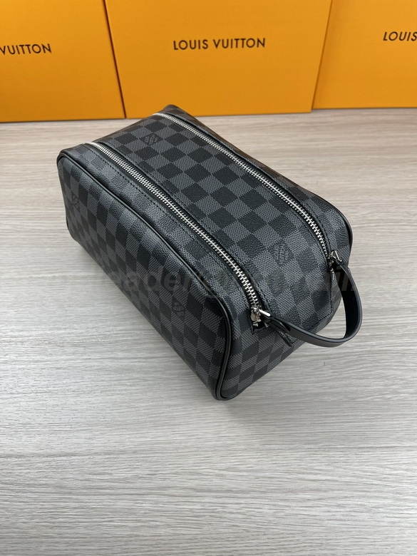 LV Wallets 156